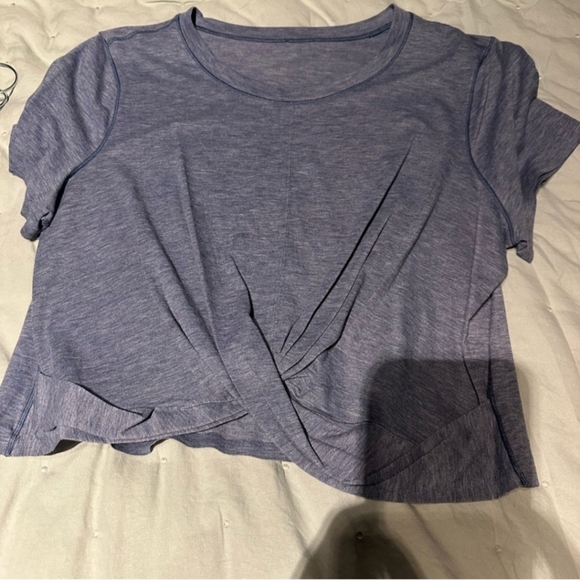 lululemon athletica Tops - LULULEMON CROP TOP